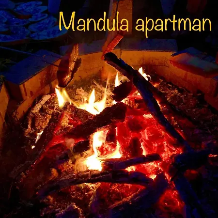 Mandula Цеглед