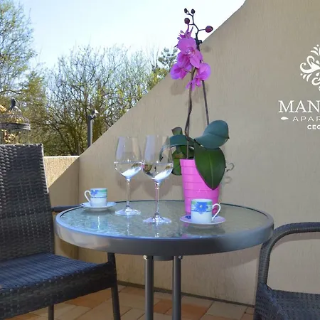 Mandula Apartment *