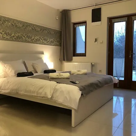 Apartment Mandula *