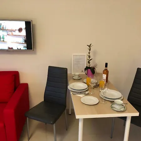 Mandula Apartment *
