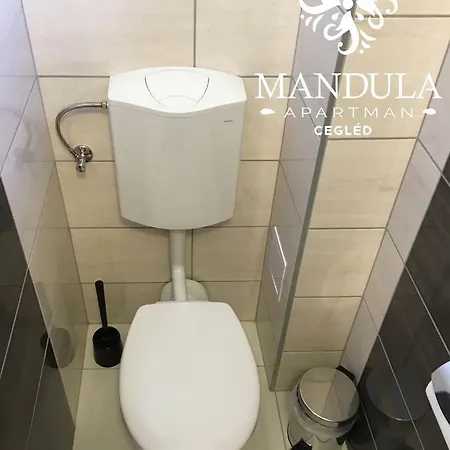 Mandula * Cegléd