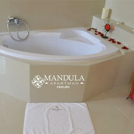 Mandula * Cegléd
