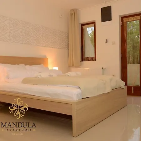 Mandula * Cegléd